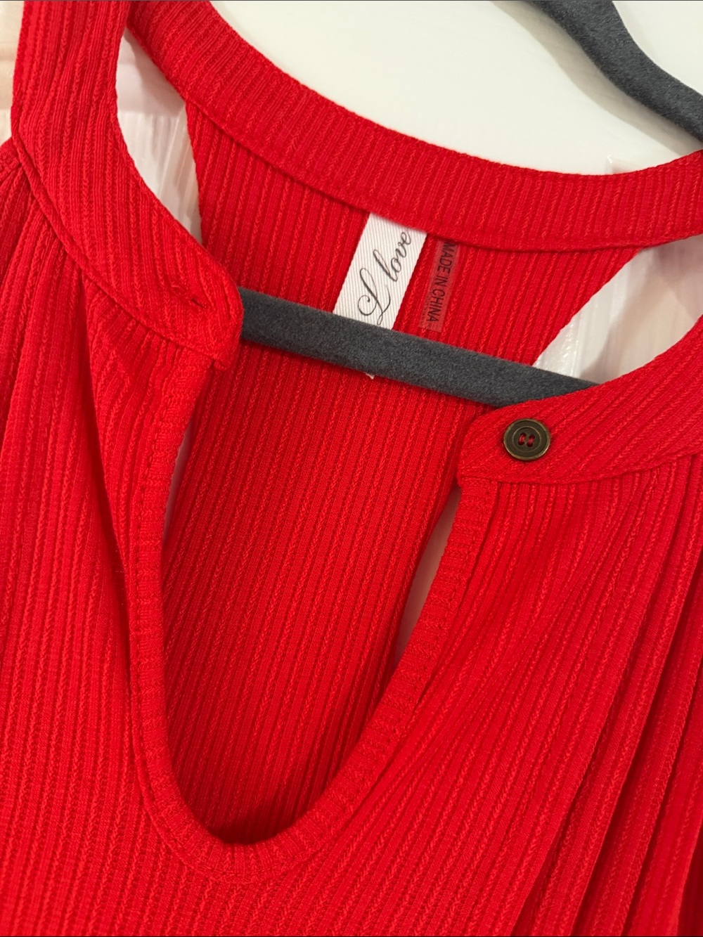 Red Cold-Shoulder Ribbed Camisole - Picture 5 of 6
